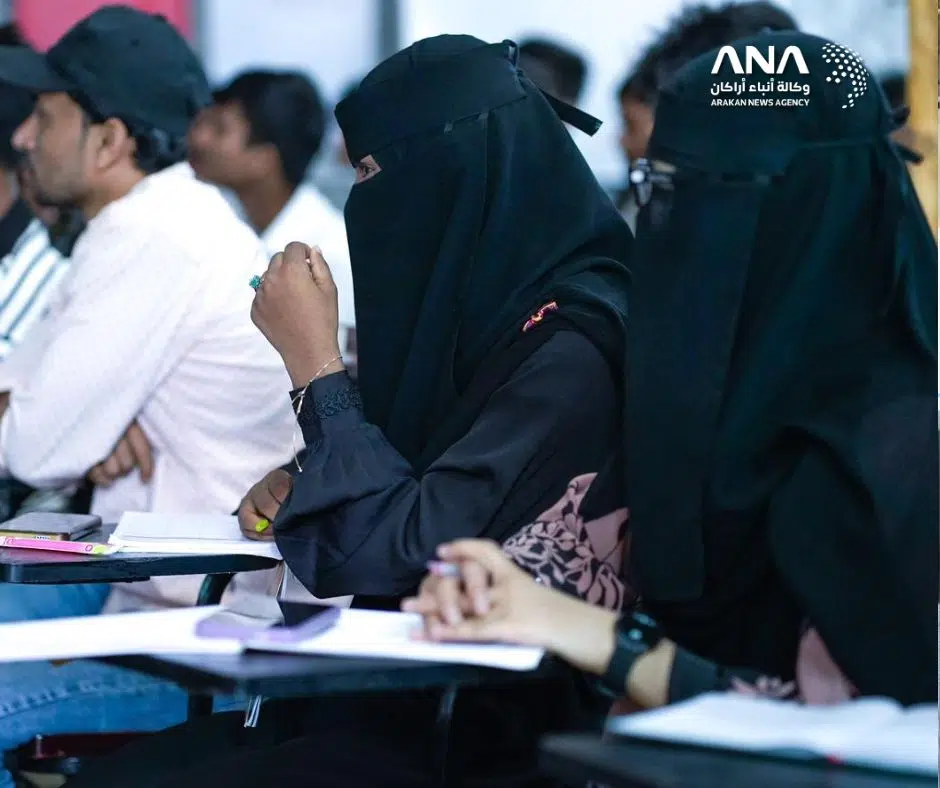 Rohingyalı Gençler Cox’s Bazar’daki Gazetecilik Atölyesinin İlk Gününe Katıldı
