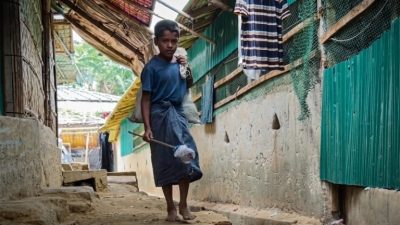 Bangladeş’teki mülteci kampında yaşayan Rohingyalı çocuk Muhammed Yasin